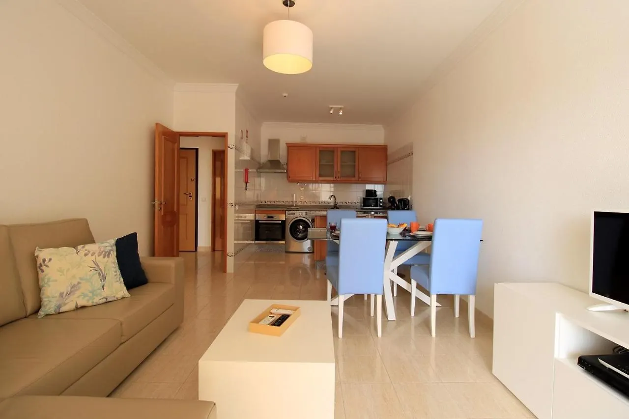 Armacao De Pera Brightness With Pool By Homing Διαμέρισμα